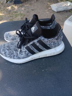 !! Men's Shoes Adidas Size 8 Firm Price