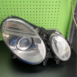 MERCEDES W211 RIGHT PASSENGER SIDE HEADLIGHT LAMP HALOGEN OEM