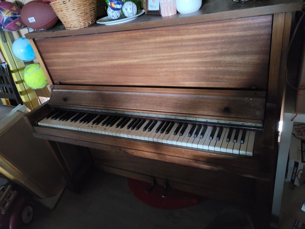 Free Upright Piano