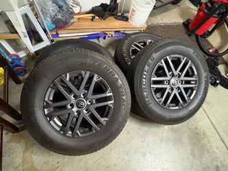 Toyota tundra stock tires and rims