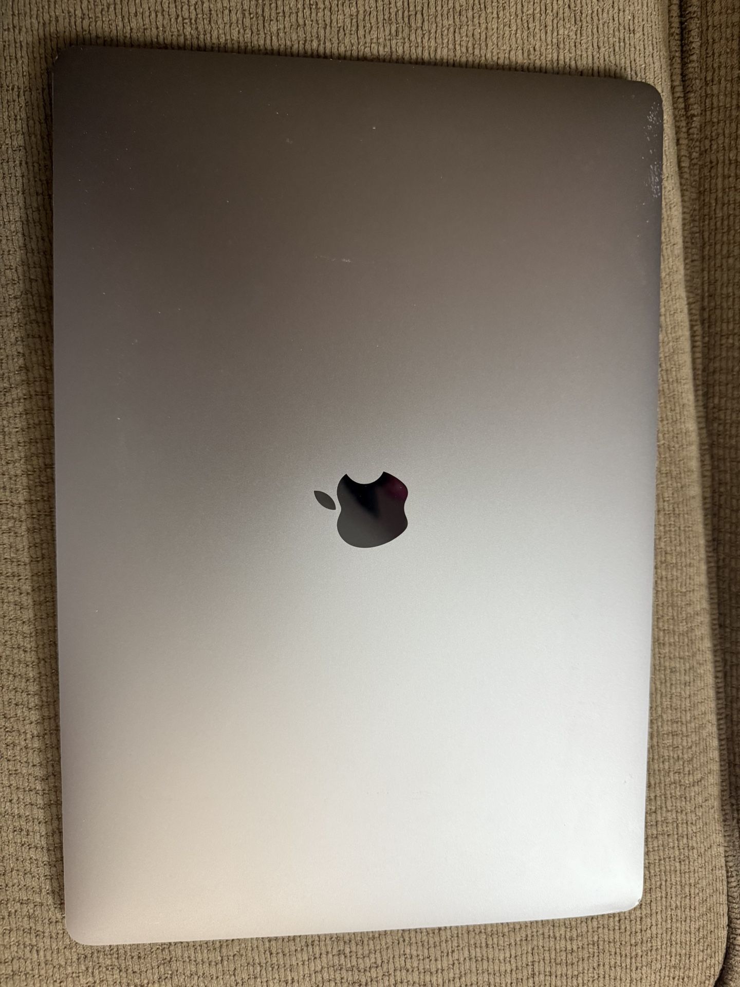 Apple - MacBook Pro - 16" Display- Intel Core i7- 16GB Memory- AMD Radeon Pro 5300M - 512GB SSD - Space Gray