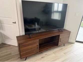 Entertainment Center / TV Stand