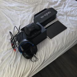 Xbox Series X, Power Cord, HDMI Cable, Razer Headset Wired, 11" Samsung Tablet 9A+, Xbox Elite Controller.