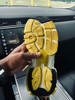 BALENCIAGA runner