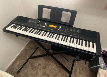 Yamaha PSR-EW300 76 key portable keyboard