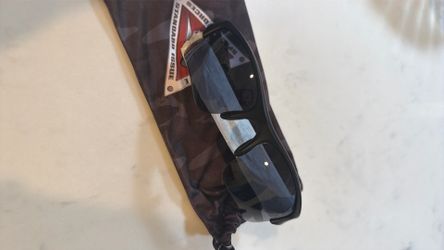 Brand new Oakley flak jacket