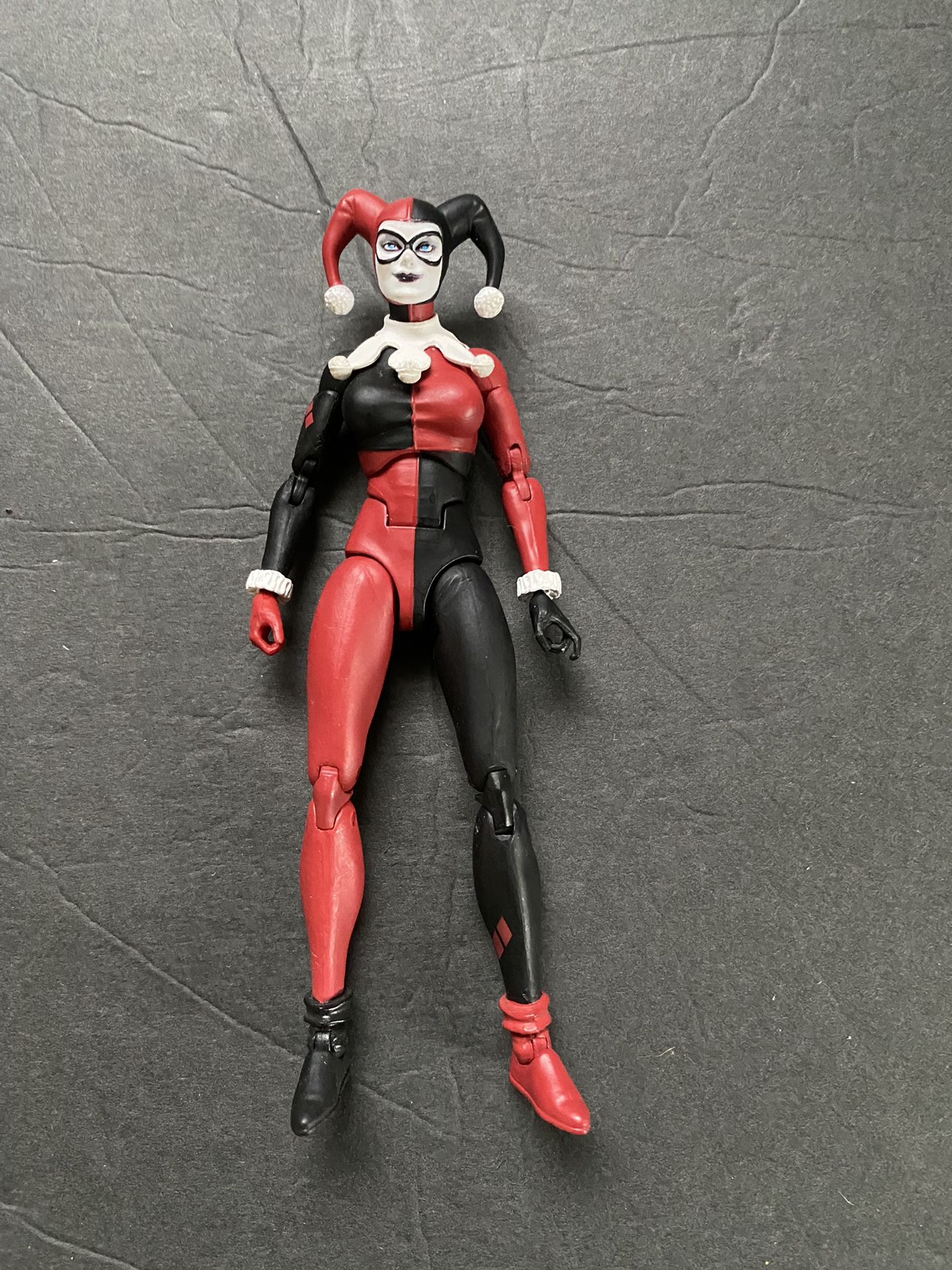DC Collectibles Icons: Harley Quinn Action Figure
