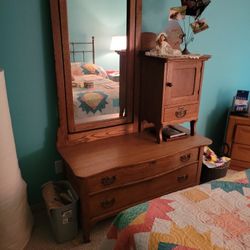 Oak Hatbox Dresser