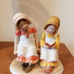 Precious Moments Collection Series II - Holly Hobbie 