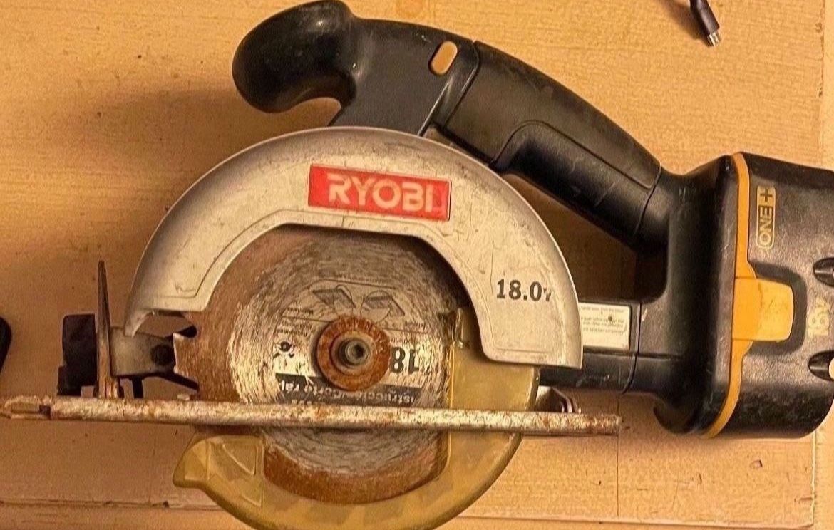 Ryobi 18v 5 1/2” Circular Saw and Battery