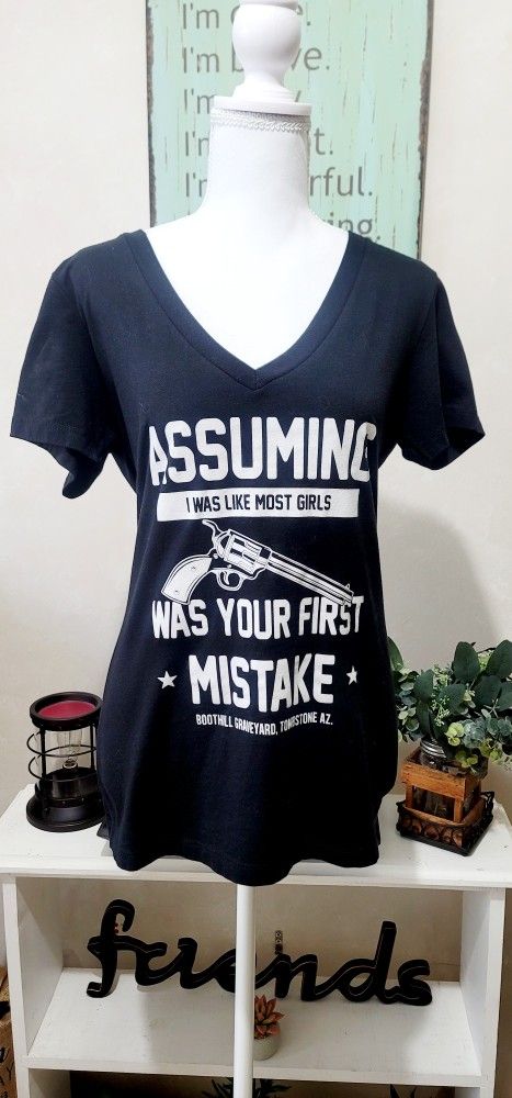 NEW Woman's Black Graphic V-Neck Tombstone AZ T-Shirt