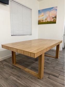 Wood Grain Dining Table