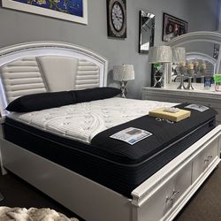 Gorgeous bedroom set! $2699 🤍🚨✨ Easy Financing, no credit needed!