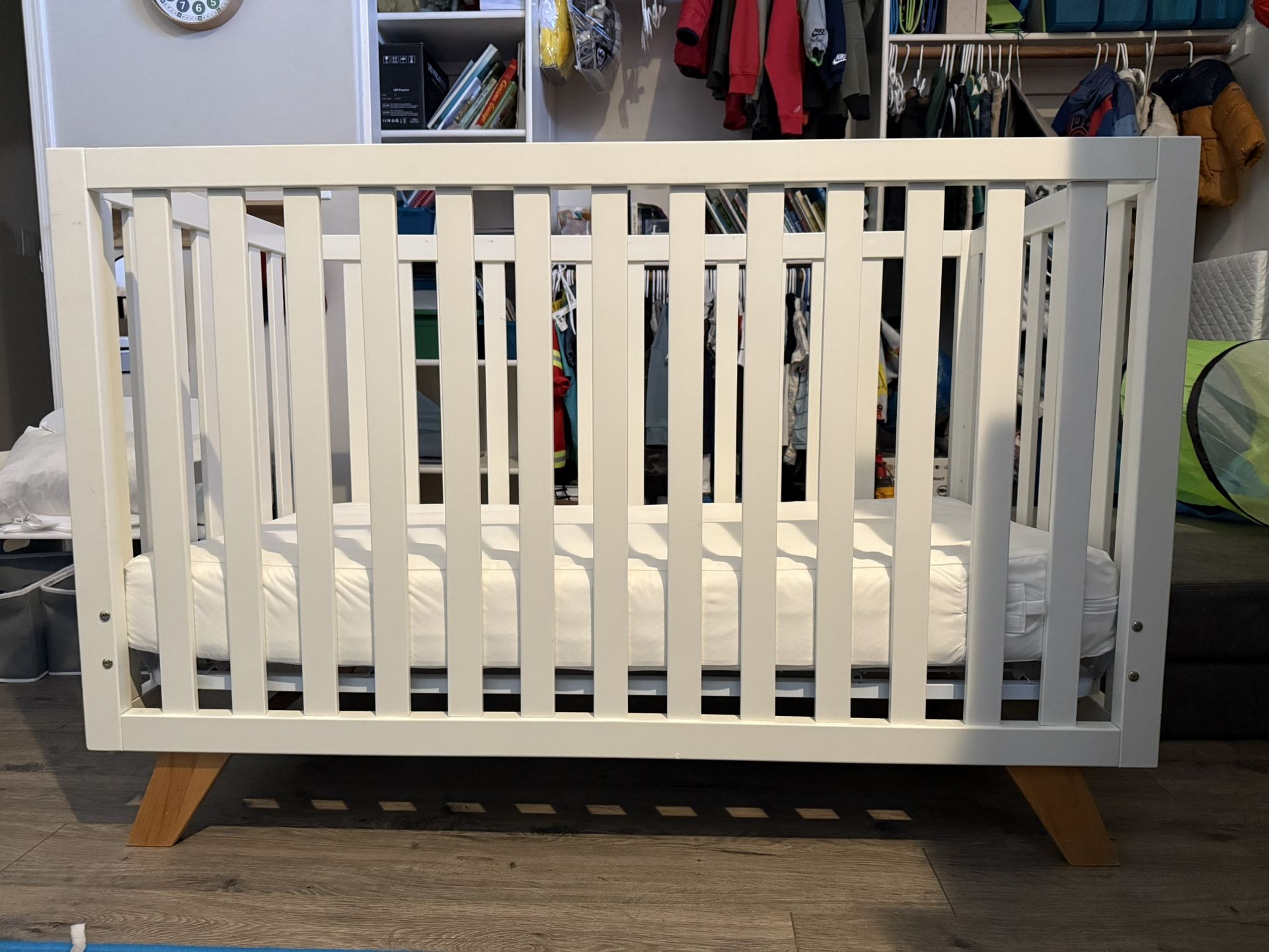 Soho™ 4 in 1 Convertible Crib $100 OBO