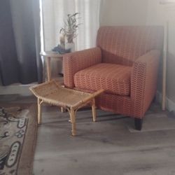 Accent Chair With Ottoman And Side Table