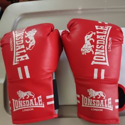 LD CONTENDER GLOVES SIZE SMALL $15