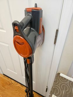 New Cond SHARK NAVIGATOR VACUUM   WORKS EXCELLENT  IN THE BOX