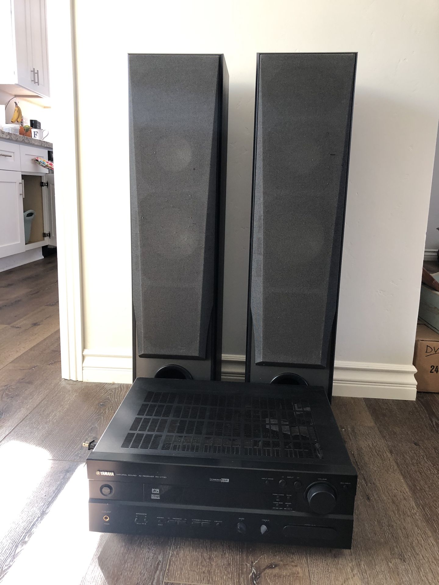 Yamaha receiver and 3- way tower speakers (stereo, home theater)