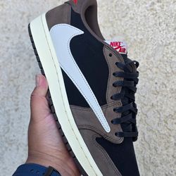 Travis Scott Jordan 1 low OG mocha