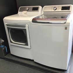 New Scratch And Dent LG Washer And Dryer Set. 1 Year Warranty 