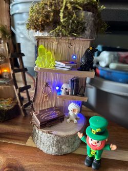 Light up fae bookshelf’s