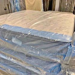 Pillow Top King size Mattress Set Still in Plastic