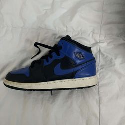 (Rarely Used) Nike Jordan 1 Mid Black Royal Blue (Size 6.5)