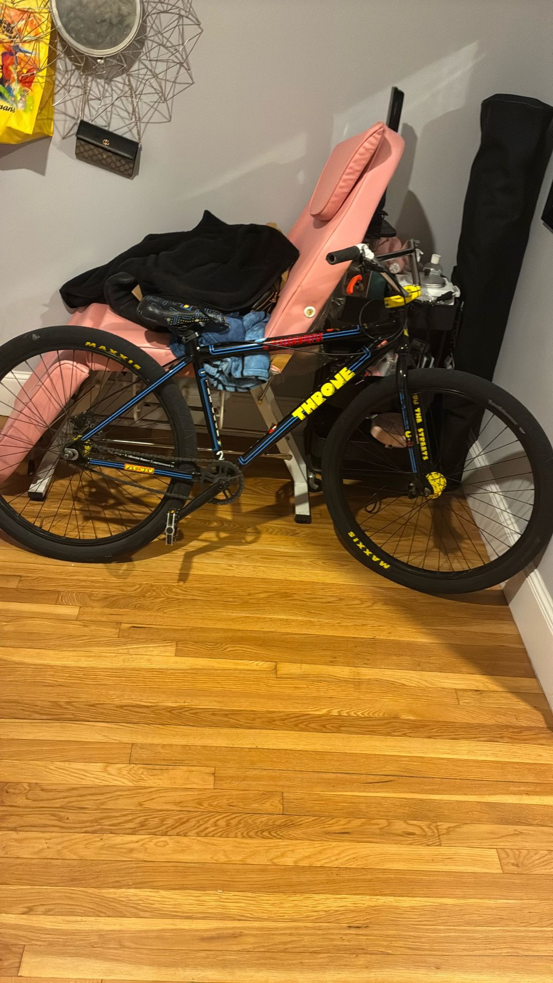 Pac Man Throne Limited Editon