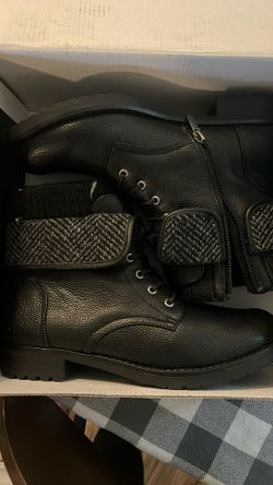 Women’s Size 9 Boots Brand New