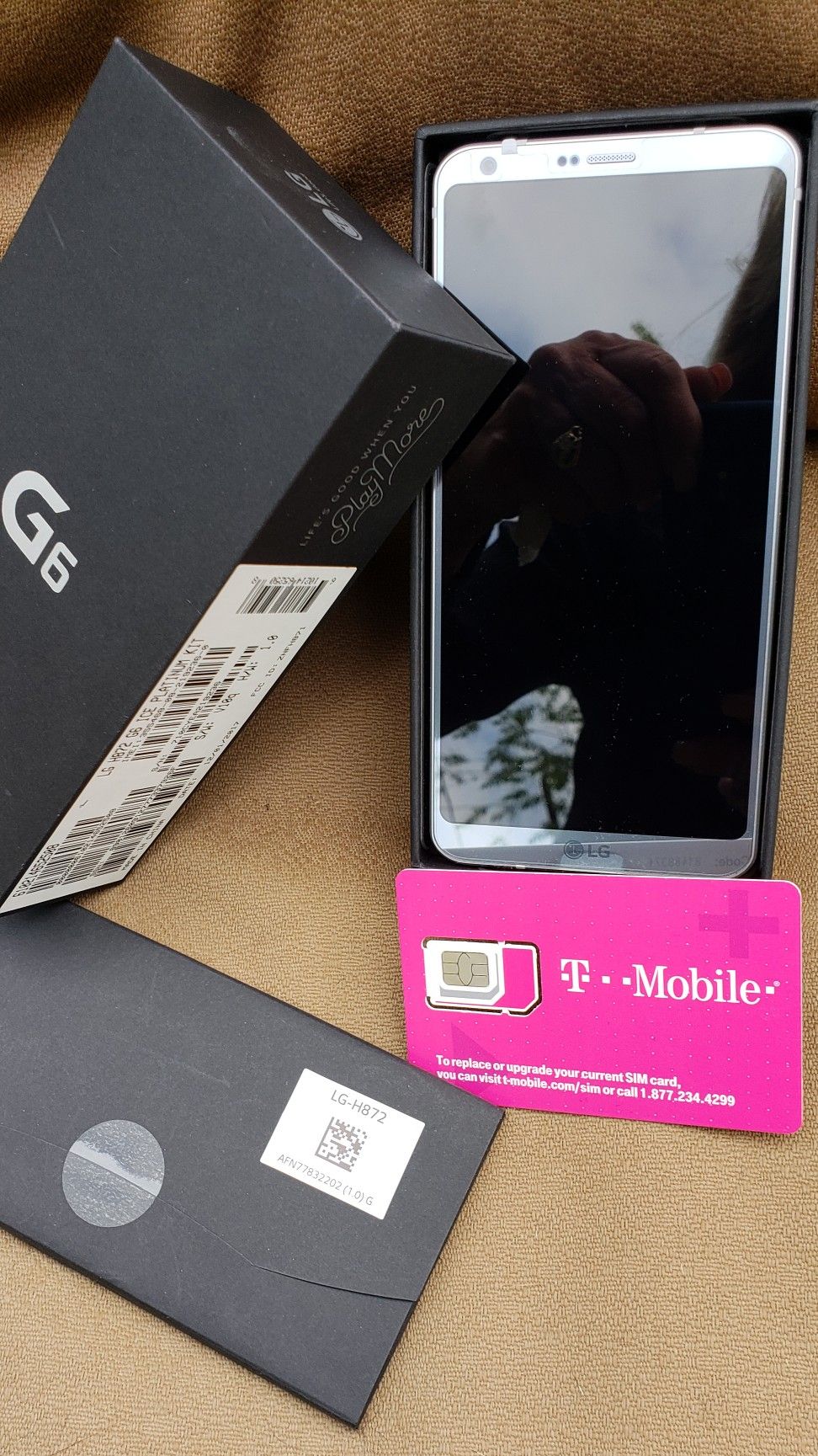 Brand new never used cell phone LG (G6) H872 T-Mobile never out of box except to take picture