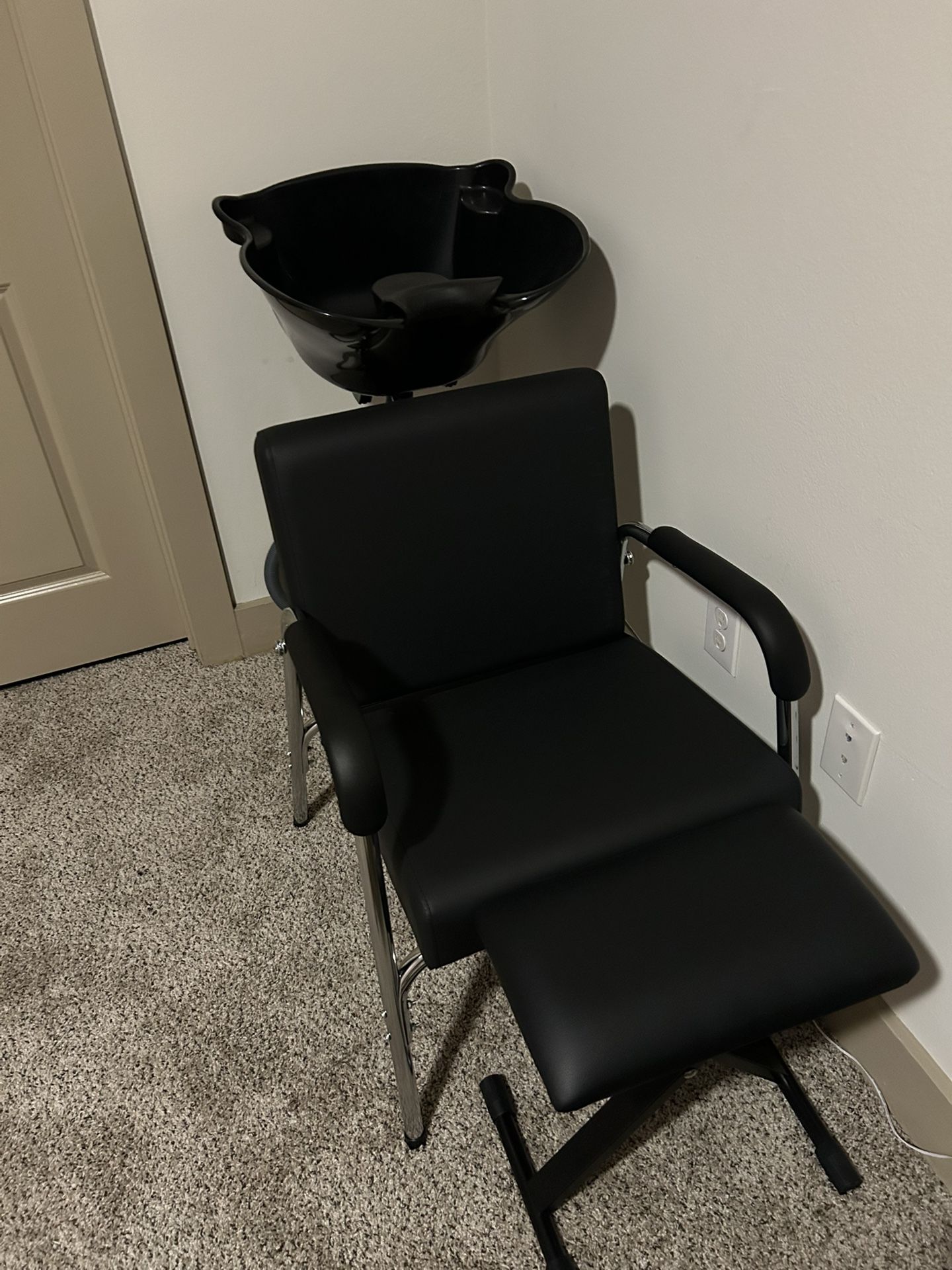 Shampoo Bowl with Chair
