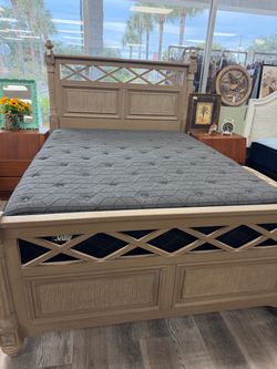 Queen Bed