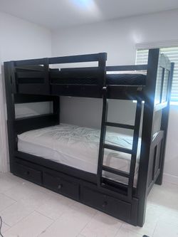 Bunk bed