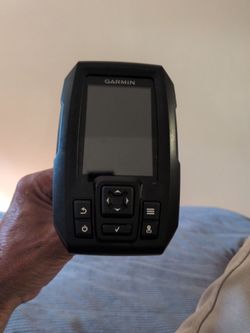 Garmin striker 4 fish finder gps sonar -read description