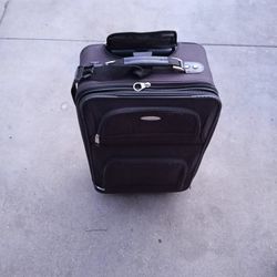Samsonite Bag Also Comes With A 10-year Warranty