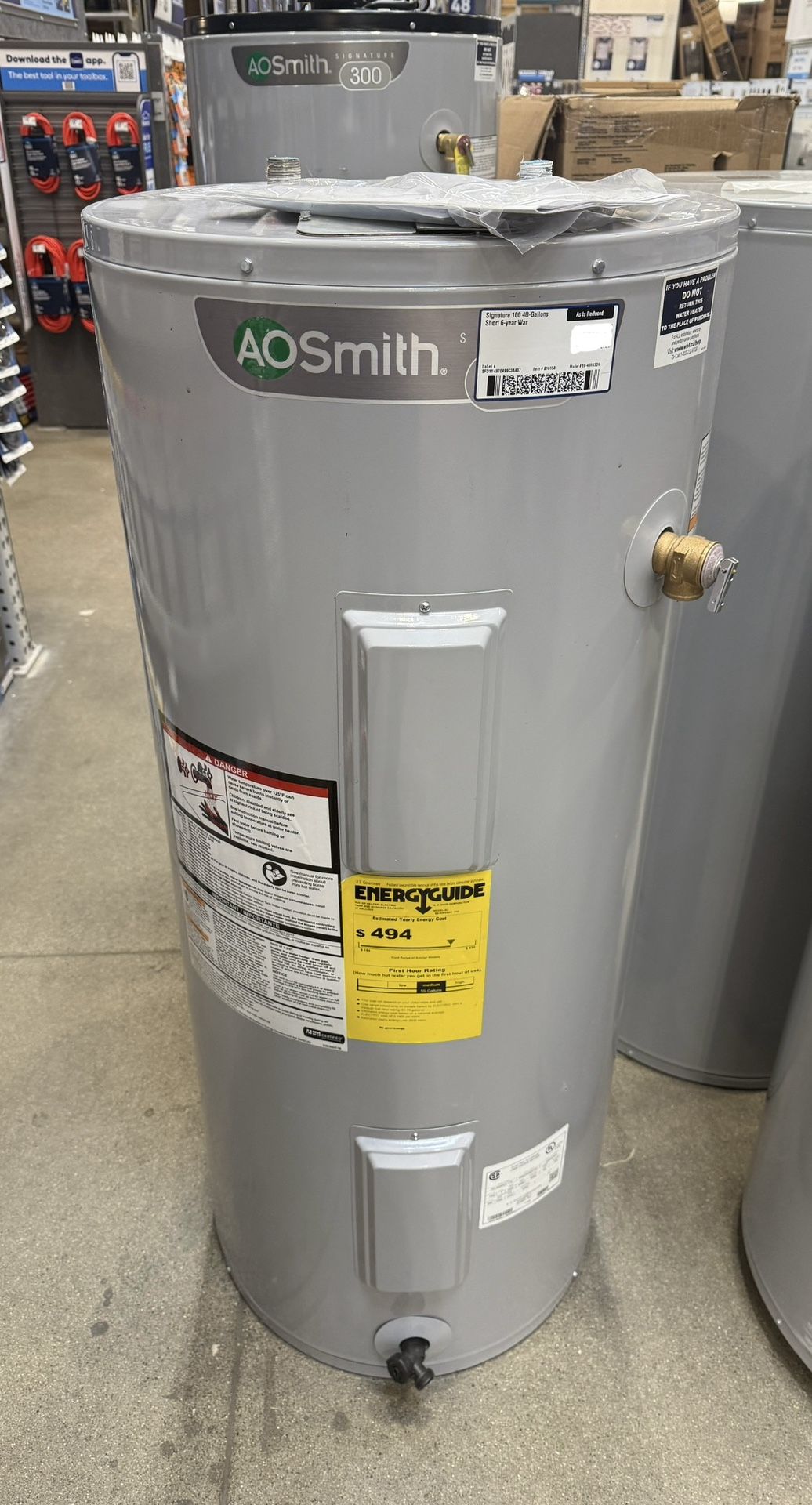 NEW Signature 100 40-Gallons 4500-Watt Electric Water Heater