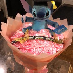 Ramo De Flores Eternas Con Stitch Para Graduación 👩🏻‍🎓 