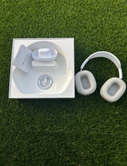 AIRPOD MAXES SILVER