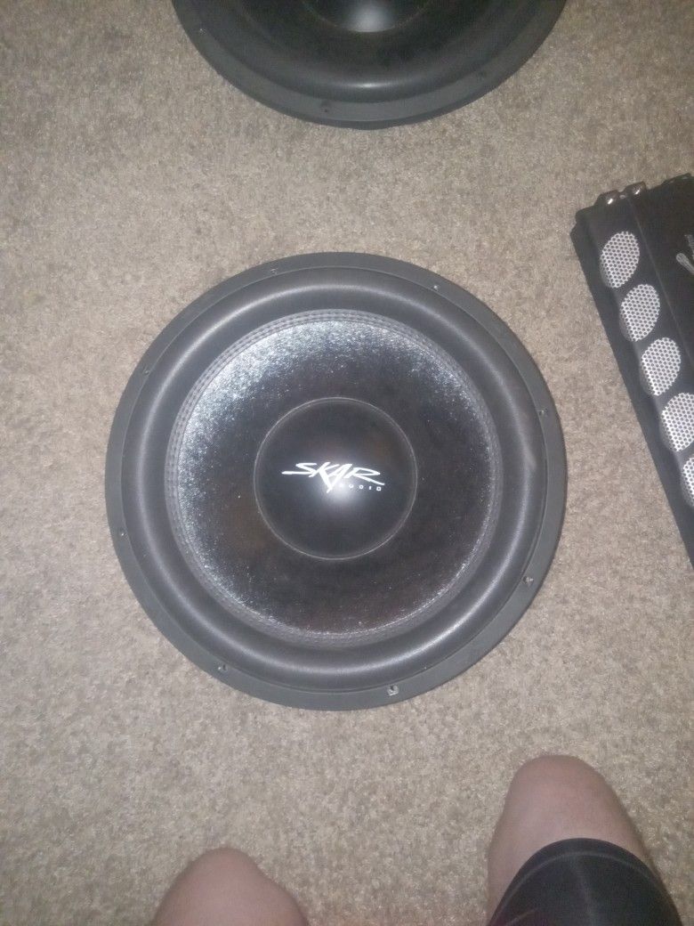 Speaker System, 15" Speakers, 1800w Amp.