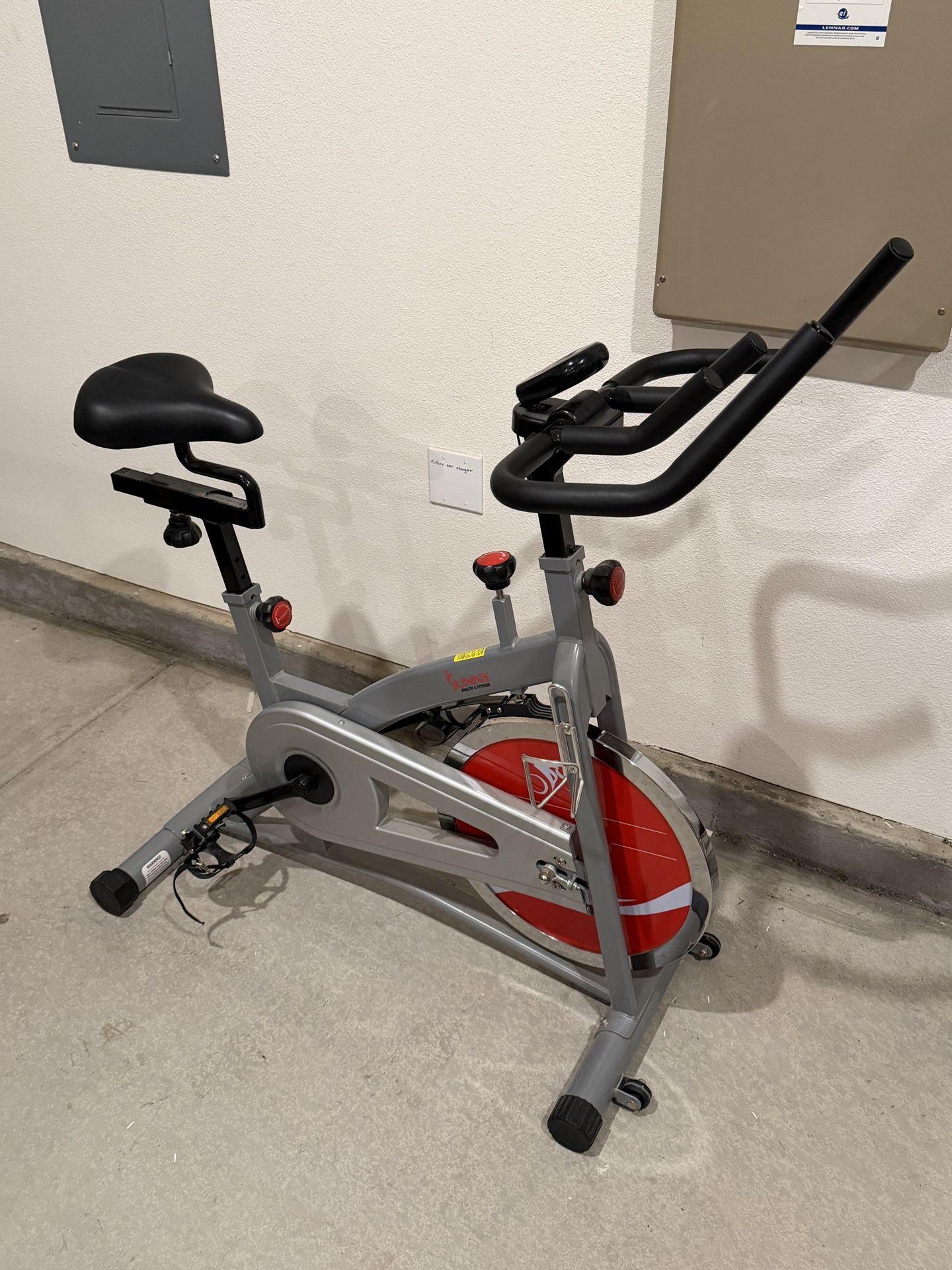 Sunny Health & Fitness SF B1421 Indoor Cycling Bike