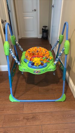 Fisher-Price, baby gymnastics  jump for lights and music