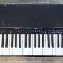 Yamaha pf80 Electronic Piano - 88 Weighted Keys 