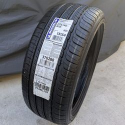 235/40/19 Tire