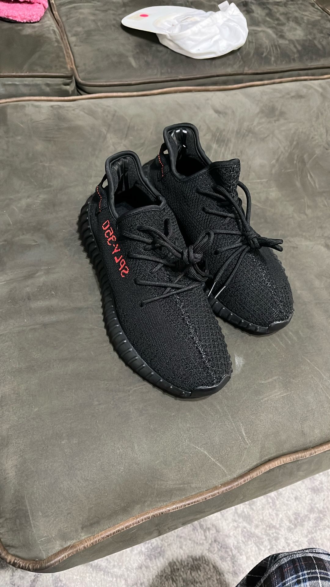 Yeezy Boost 350 V2 Bred
