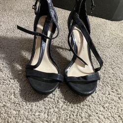 Jessica Simpson Black Heels 