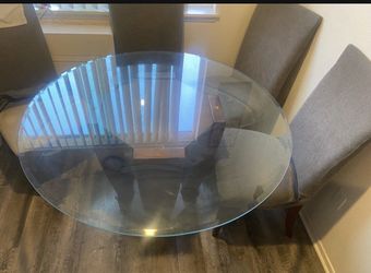 Beautiful Dinning Room $80