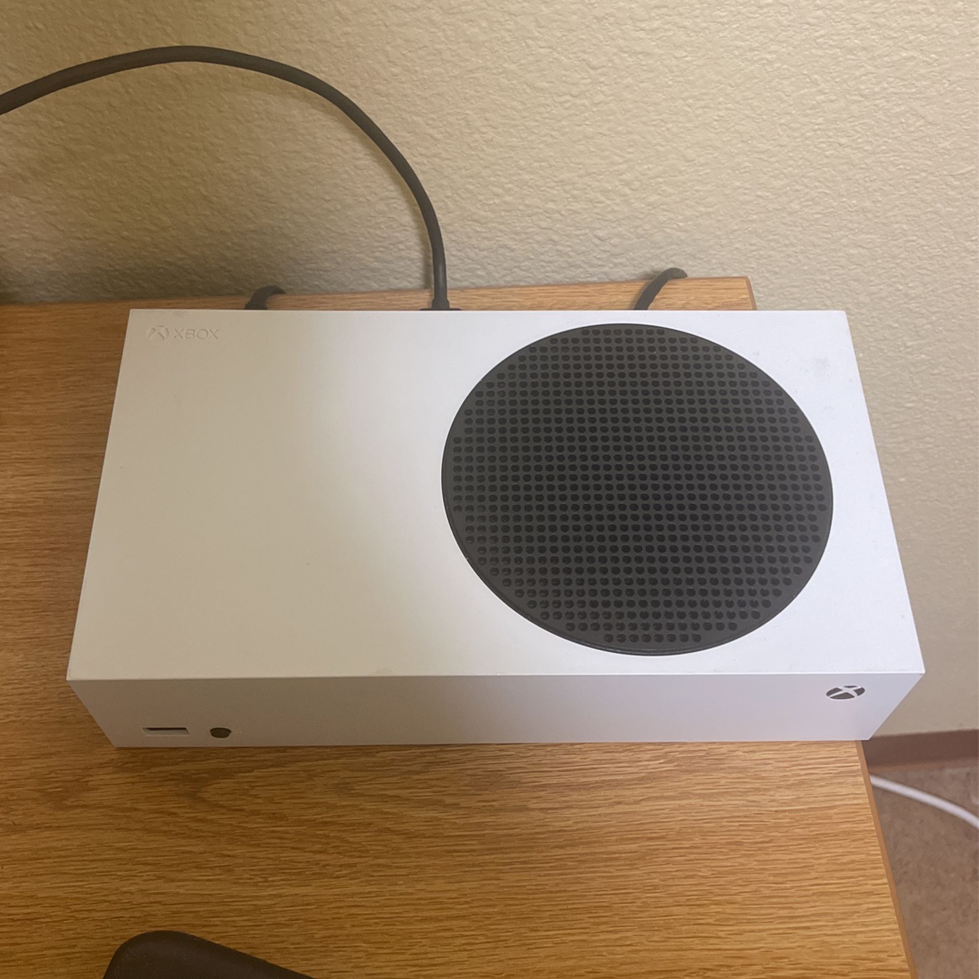 Xbox Series S w/controller 500GB Barely Used