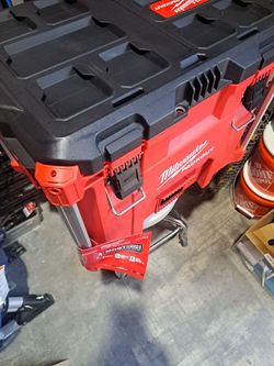 New packout XL tool box