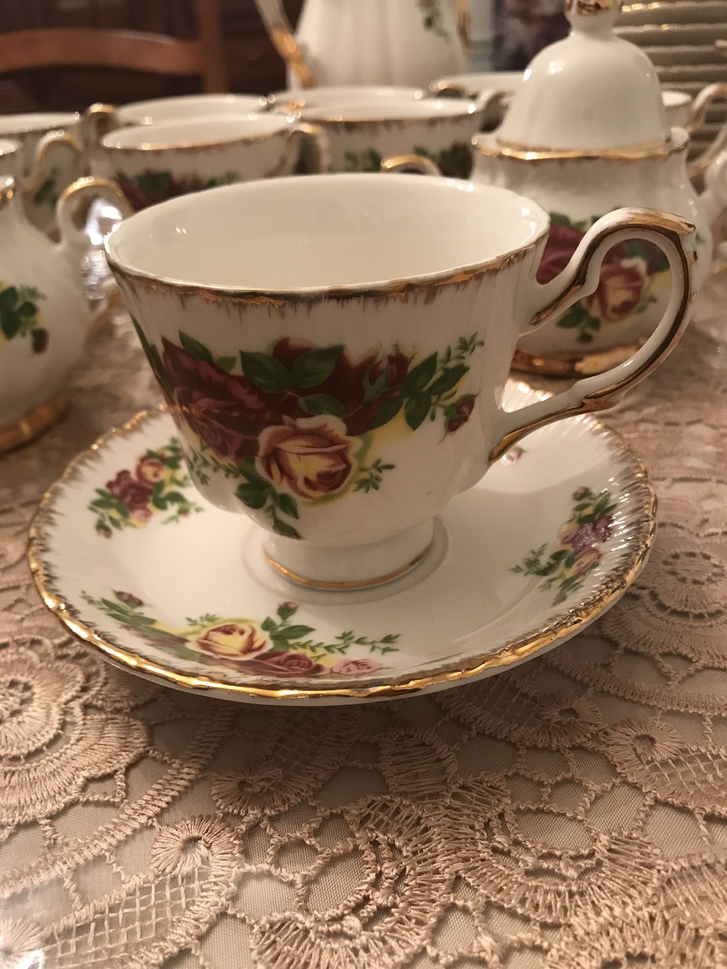 12 persons tea set. 31 pieces.