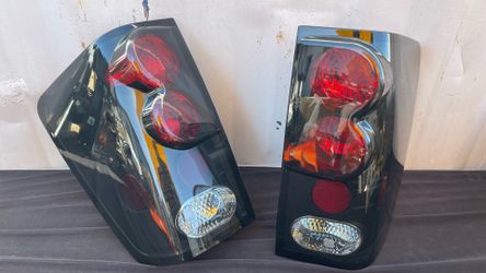 Taillights fir 1999to 2006 Chevrolet Silverado or GMC Sierra.